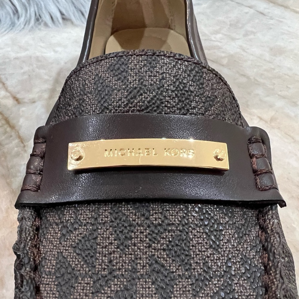Michael Kors Everett Loafers - Women - Picture 6 of 16
